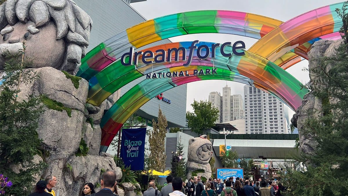 Entrance to Dreamforce 2024 at the 'Dreamforce National Park,' with colorful arches welcoming attendees to blaze their trail and explore the event's engaging sessions and exhibits